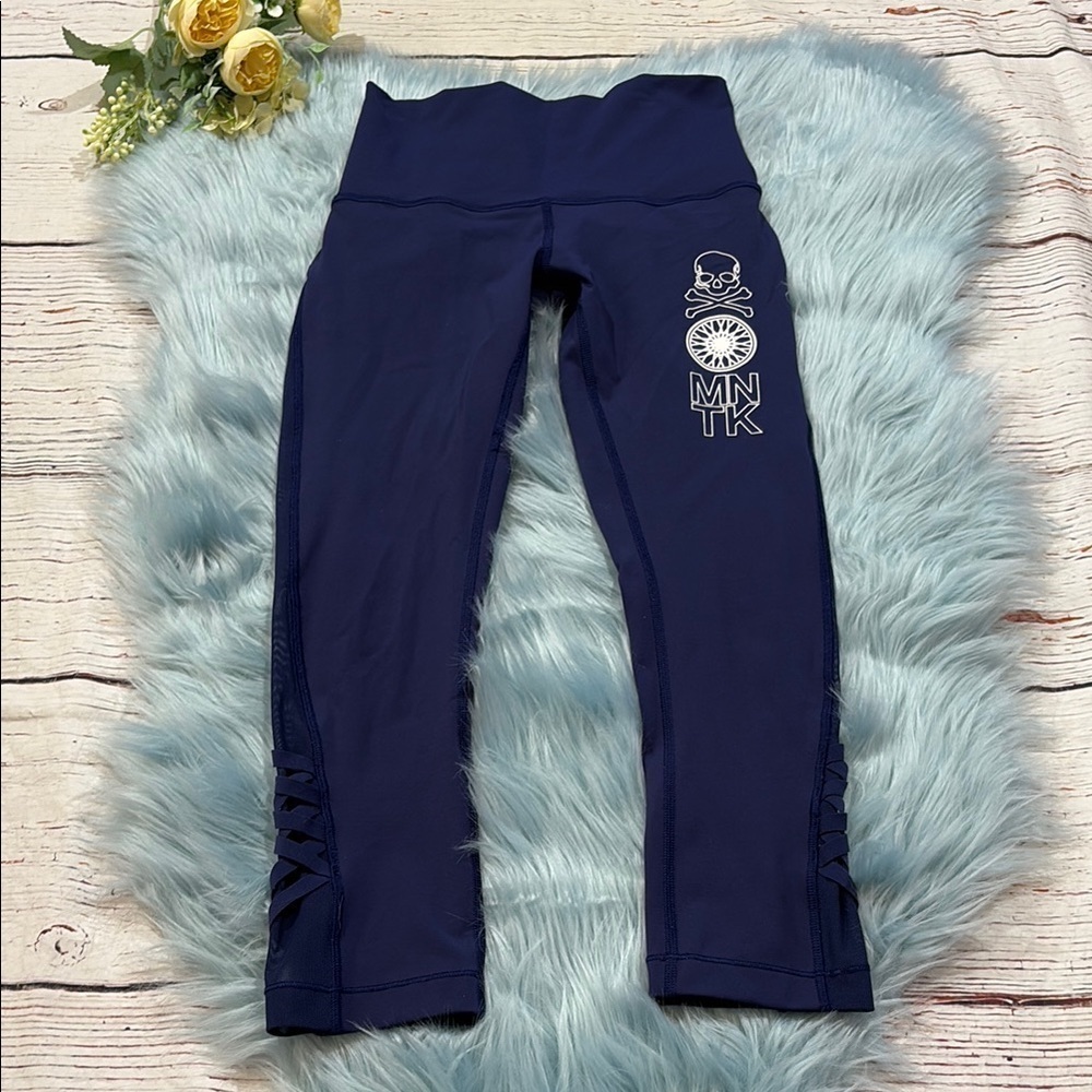Lululemon X Soulcycle Minimalist Crop Leggings in Hero Blue sz 4
